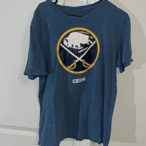 Buffalo Sabres CCM Swords Logo Cotton T Shirt L Powder Blue Mens Hockey - Picture 1 of 3